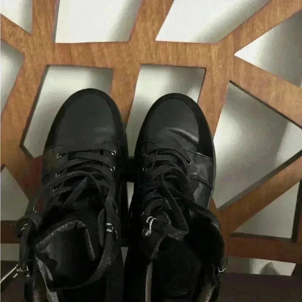Proper Kasia Sneaker (Women) Size 9 Used like a New - Picture 3 of 7
